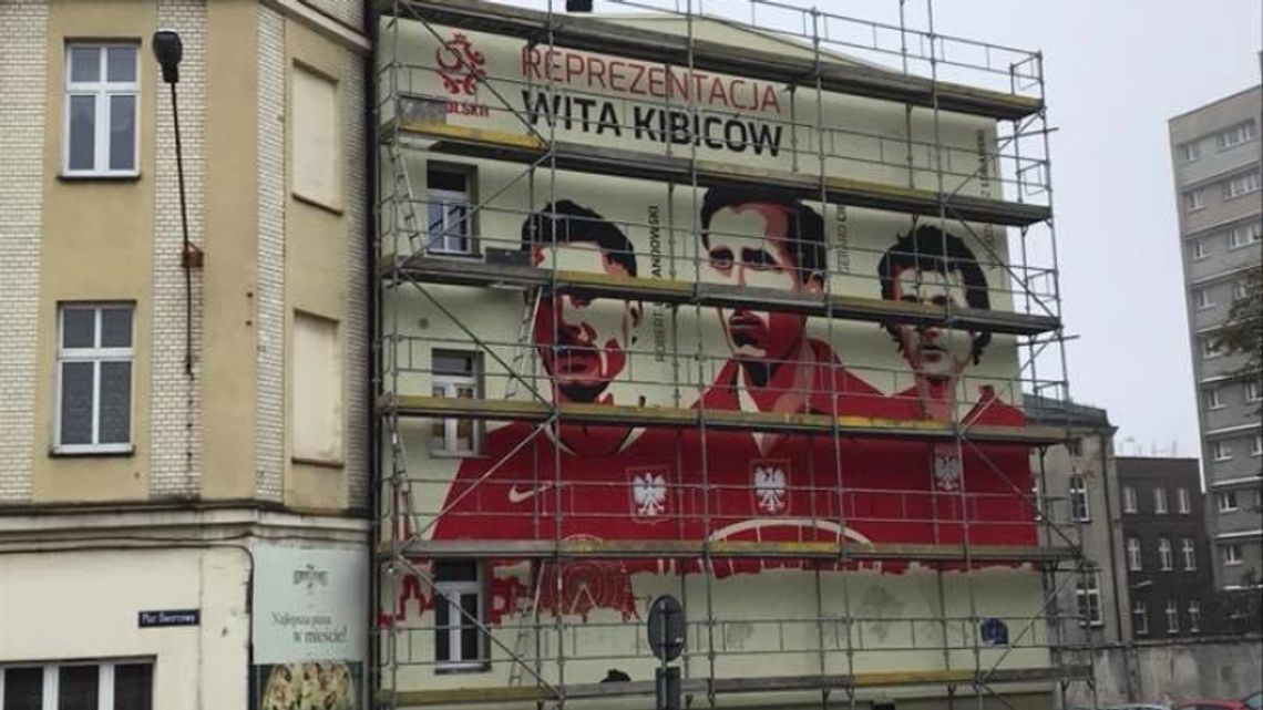 Legendy polskiej piłki uwiecznione na muralu