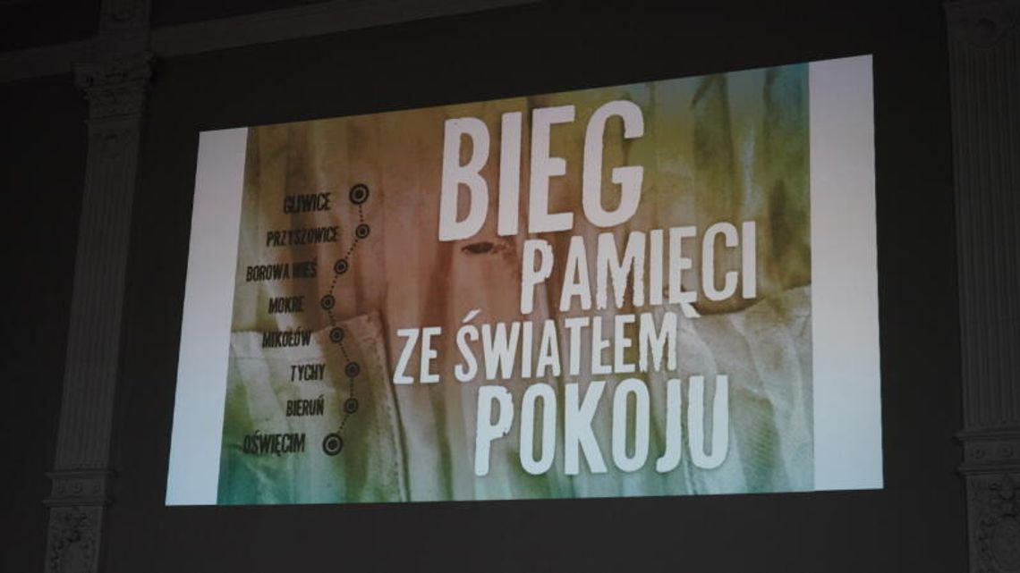 „Ludzie ludziom zgotowali ten los”. W chorzowskim technikum odbyła się konferencja poświęcona ewakuacji obozu KL Auschwitz 