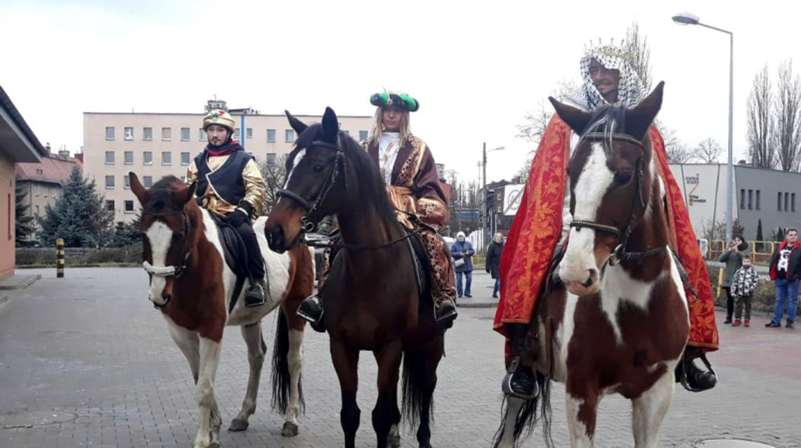 Mędrcy zawitali do Chorzowa. Za nami Orszaki Trzech Króli [ZDJĘCIA]
