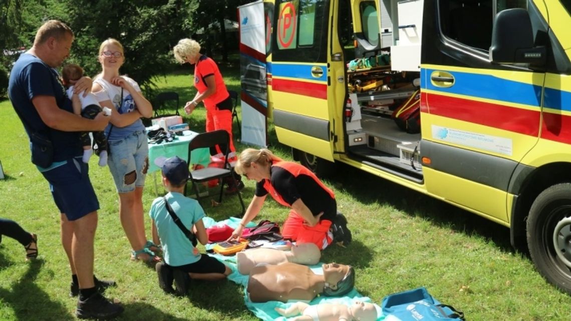 Miasteczko Zdrowia na pikniku militarnym Miasteczko Zdrowia na pikniku militarnym