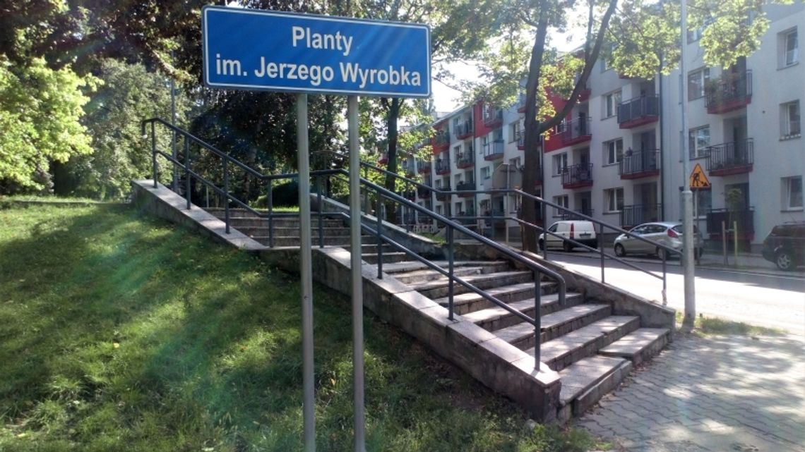 Mieszkańcy doczekają się remontu na skwerze im. Jerzego Wyrobka Mieszkańcy doczekają się remontu na skwerze im. Jerzego Wyrobka