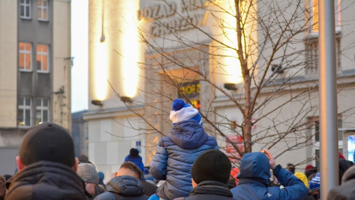 Mobilizacja kibiców przed wtorkową sesją. “Idziemy patrzeć na ręce radnych”