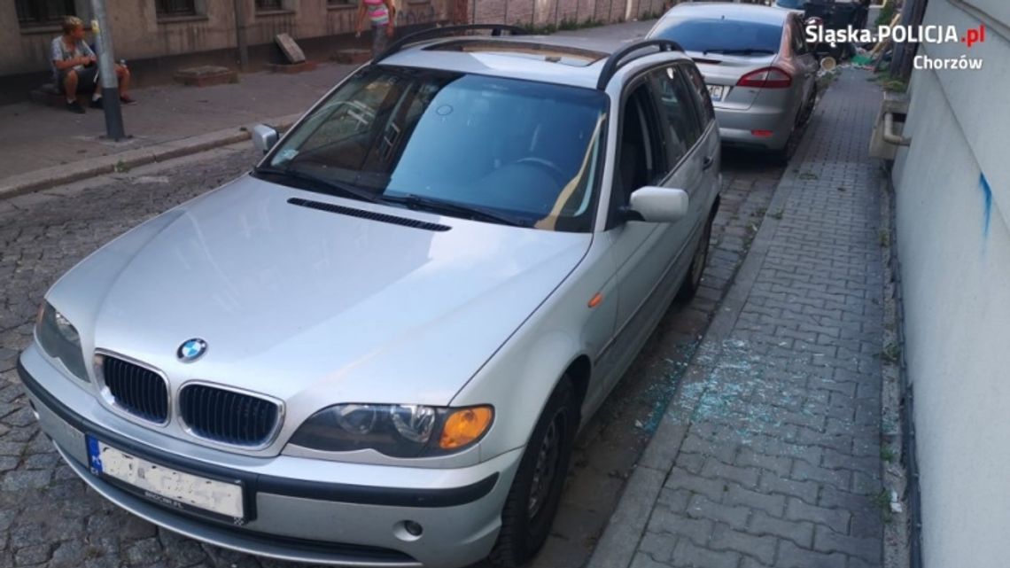 Mundurowi uratowali dziecko uwięzione w samochodzie