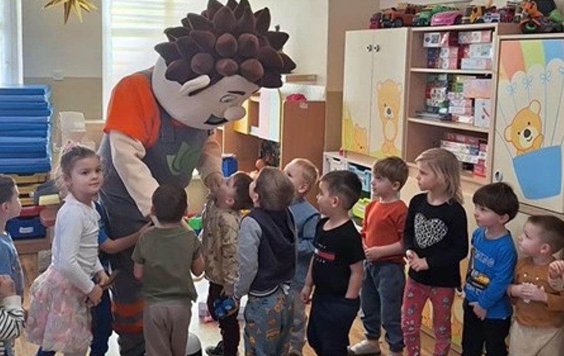 Najmłodsi uczą się ekologii. Rozstrzygnięcie konkursu „Plakat promujący segregację śmieci” w Świętochłowicach