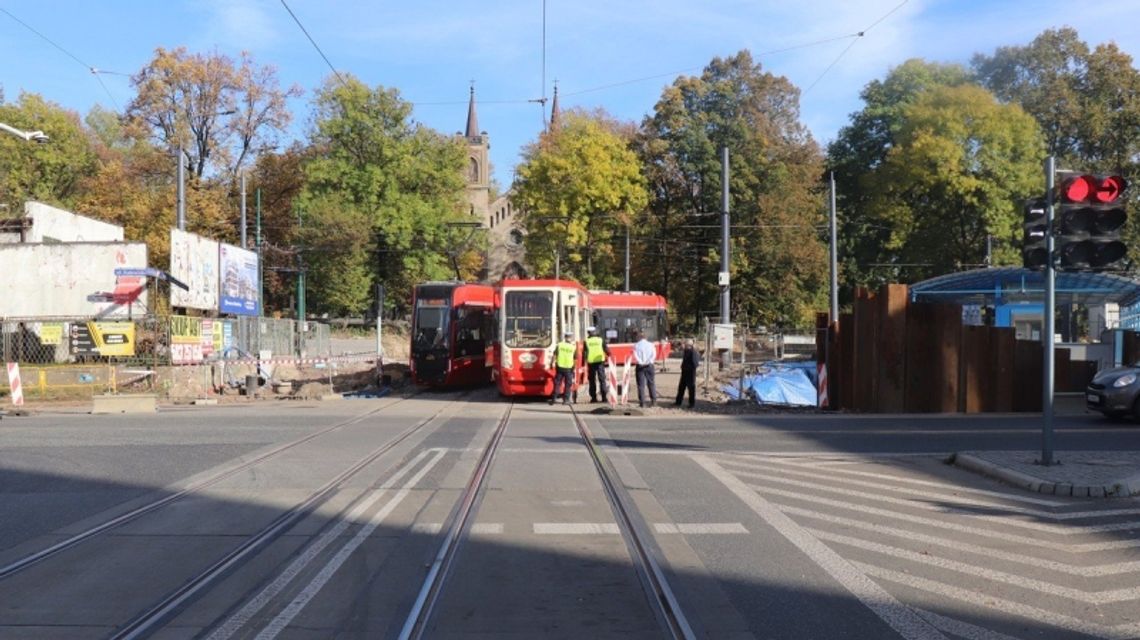 Nastolatkowie potrąceni przez tramwaj. Motorniczy usłyszy zarzut [WIDEO]