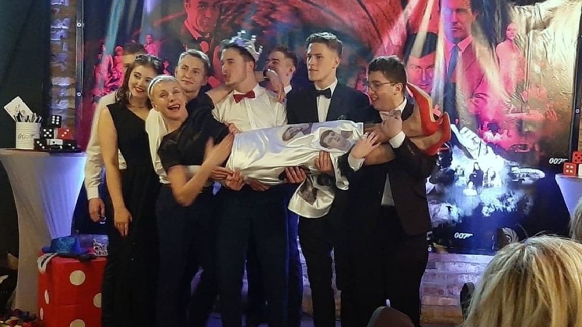 Nauczycielka chorzowskiej szkoły została gwiazdą studniówki