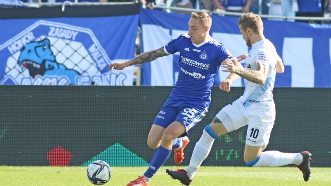 Niebiescy nadal nieponani! Stężycka twierdza zdobyta!