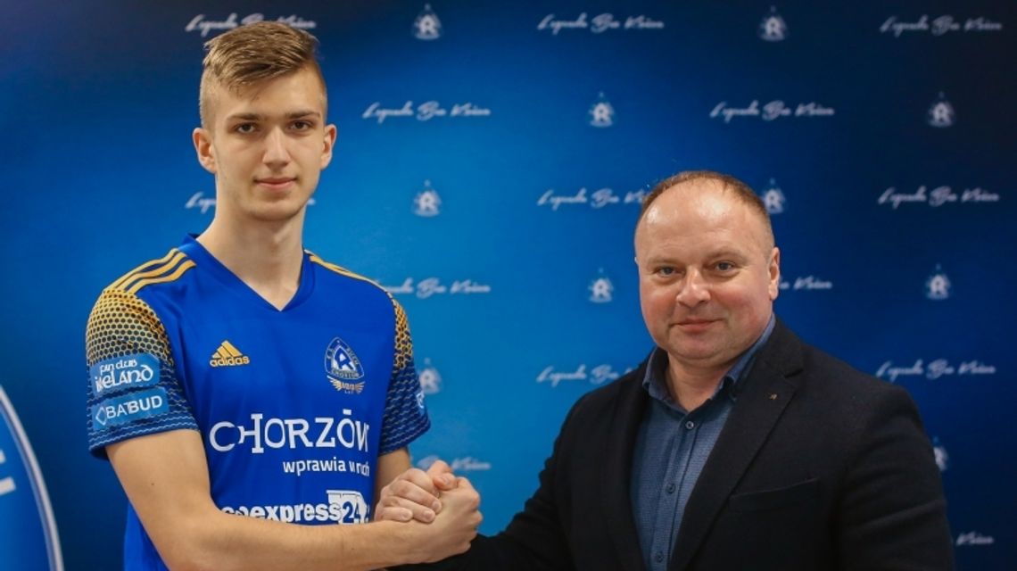 Niebiescy wypożyczyli napastnika Rekordu Niebiescy wypożyczyli napastnika Rekordu