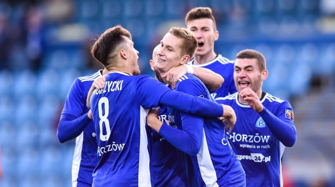 Niebiescy wyszarpali zwycięstwo