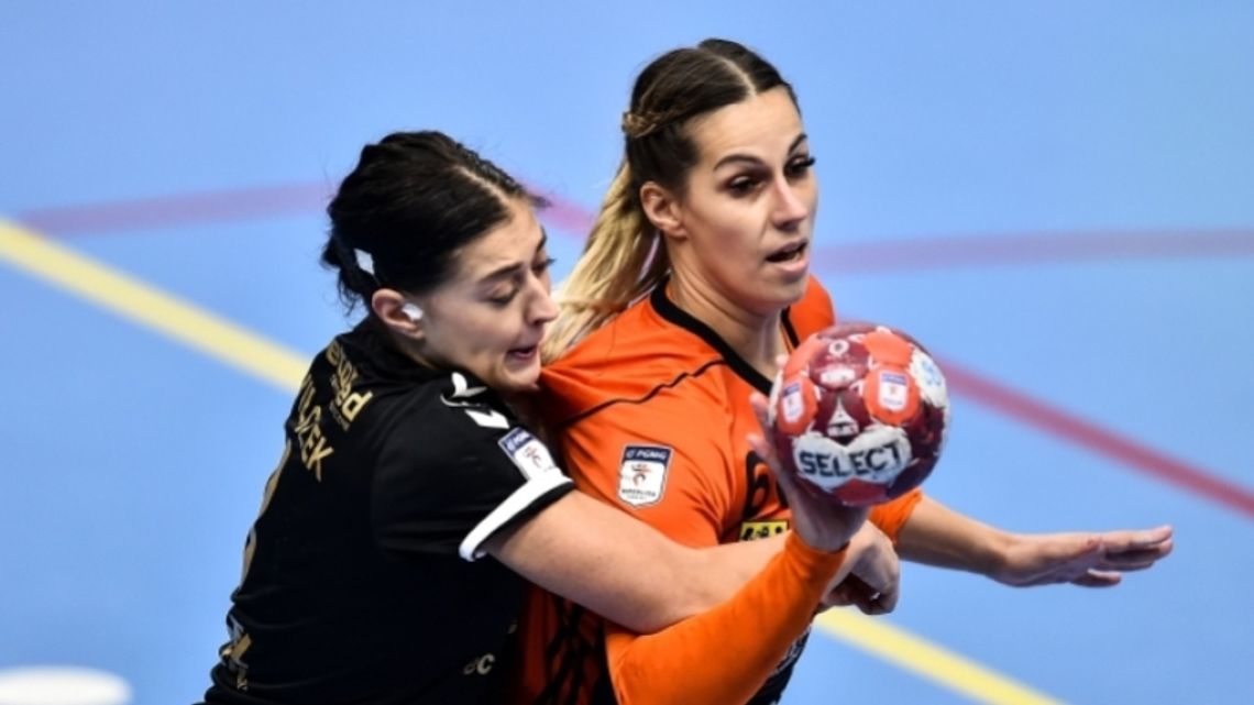 Niebieskie zmierzą się z liderkami