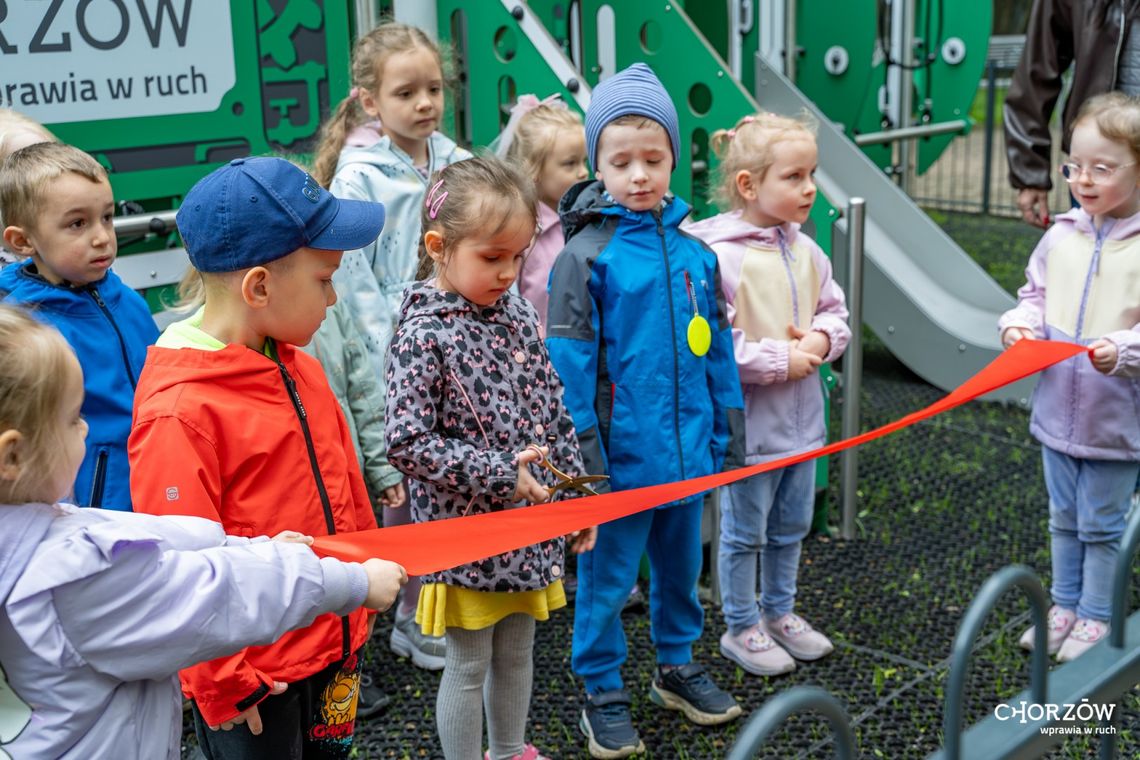 Nowoczesny plac zabaw otwarty w centrum Chorzowa. Inspirowany jest przemysłowym dziedzictwem miasta Nowoczesny plac zabaw otwarty w centrum Chorzowa. Inspirowany jest przemysłowym dziedzictwem miasta