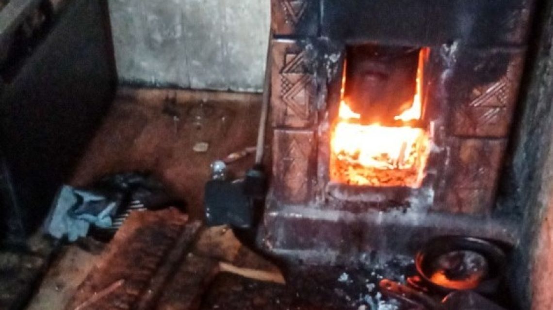 Opalał kable w domowym piecu