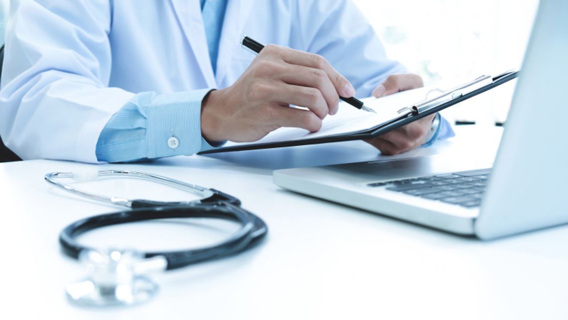 Papierowe zwolnienia lekarskie odchodzą do lamusa Papierowe zwolnienia lekarskie odchodzą do lamusa