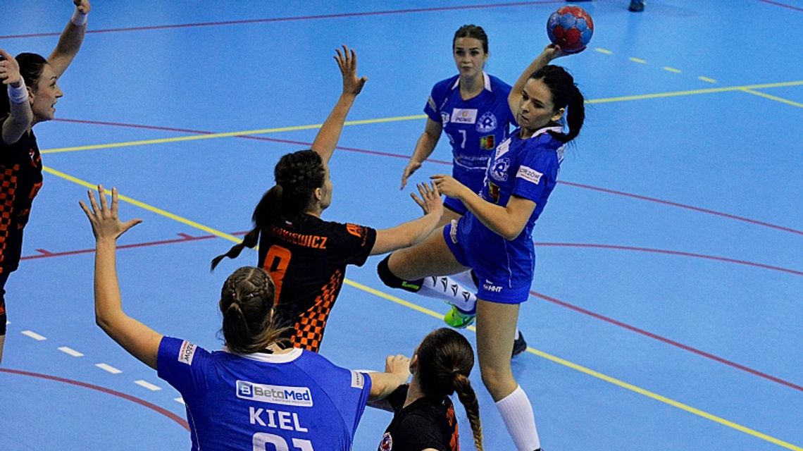 Piotrcovia bez szans w starciu z Niebieskimi! Piotrcovia bez szans w starciu z Niebieskimi!