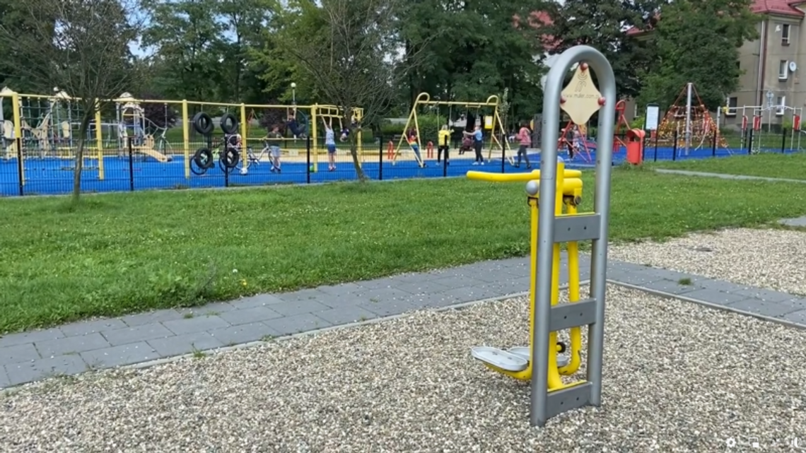 Plac zabaw przy zbiegu ul. 11 Listopada i Niedurnego zmodernizowany w ramach Budżetu Obywatelskiego