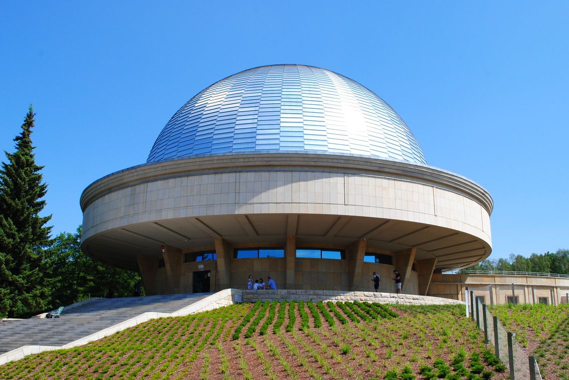 Planetarium Śląskie w Chorzowie: bilety, atrakcje i dojazd. Jak zaplanować wizytę? Budynek Planetarium Śląskiego w Parku Śląskim w Chorzowie