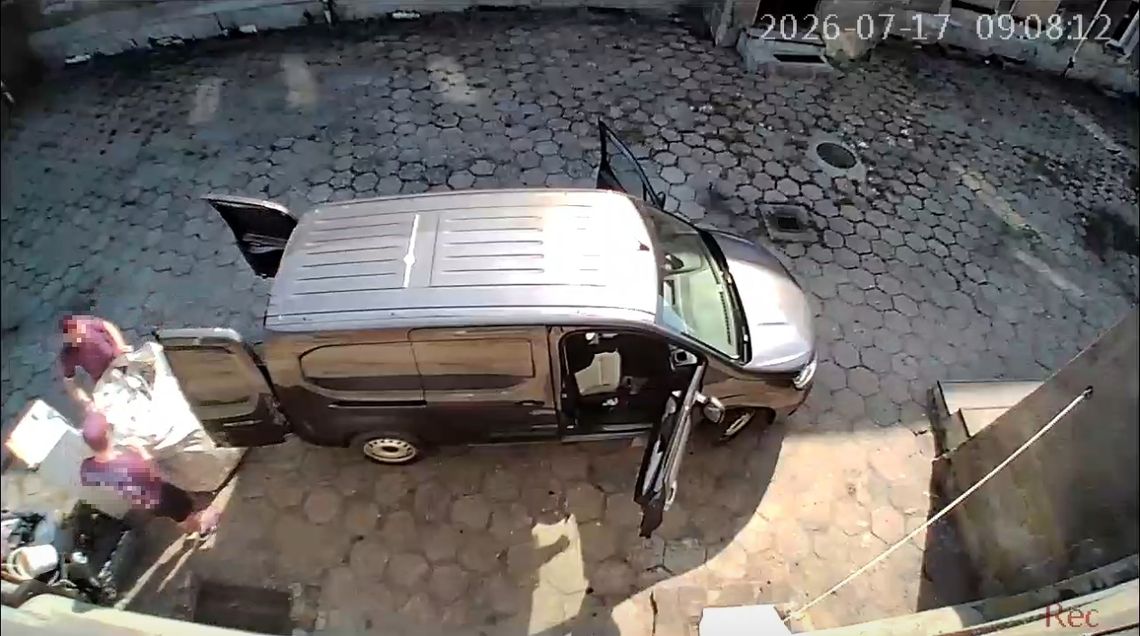 Podrzucili śmieci przy ul. Kościuszki. Zapłacą mandat i posprzątają!