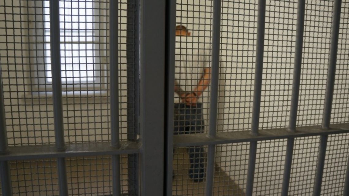 Policjant wypatrzył wandala z okna komendy