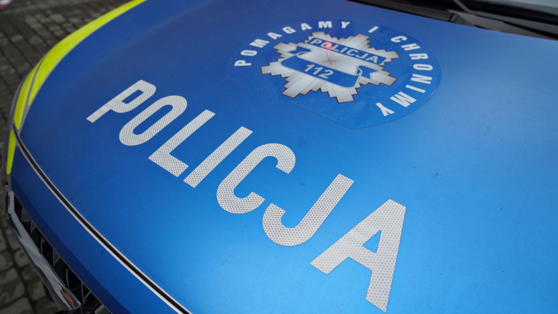 Pomogli przy awarii samochodu. "Takie zachowanie buduje zaufanie do Policji"