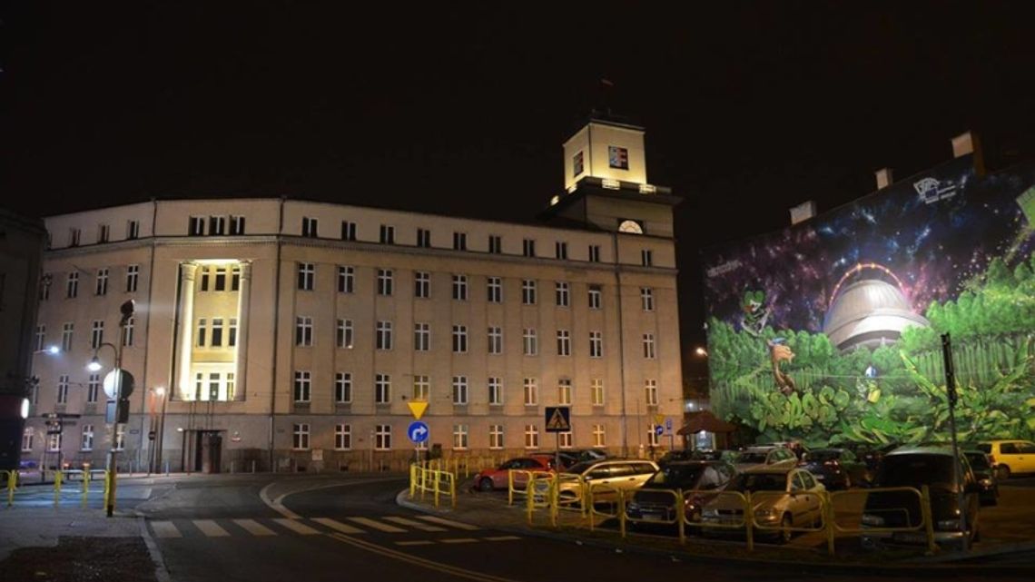 Ponad pół tysiąca chętnych na nocne zwiedzanie urzędu Ponad pół tysiąca chętnych na nocne zwiedzanie urzędu