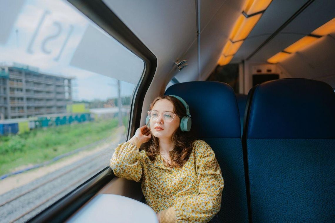 Porywające audiobooki – jakie wybrać na długą podróż?