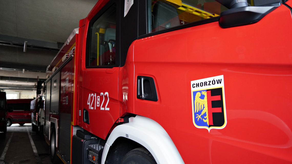 Pożar przy ul. Lompy. Paliły się podkłady kolejowe Pożar przy ul. Lompy. Paliły się podkłady kolejowe