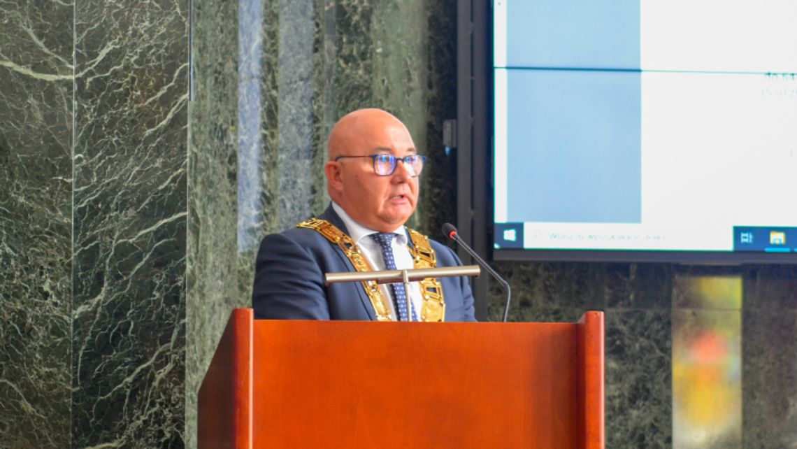 Prezydent Andrzej Kotala z wotum zaufania i absolutorium "Ocena działań jak i inwestycji jest pozytywna" Prezydent Andrzej Kotala z wotum zaufania i absolutorium "Ocena działań jak i inwestycji jest pozytywna"