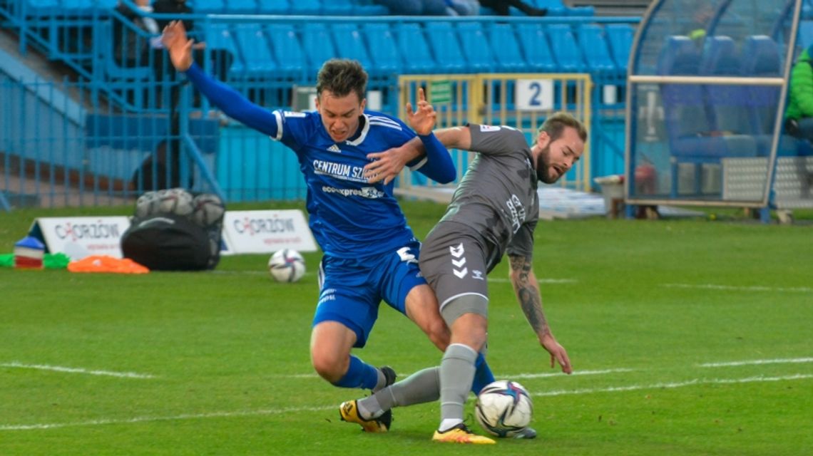 Przedostatnia drużyna tabeli za silna dla piłkarzy Ruchu! "Niebiescy" na drugim miejscu po pierwszej rundzie rozgrywek Przedostatnia drużyna tabeli za silna dla piłkarzy Ruchu! "Niebiescy" na drugim miejscu po pierwszej rundzie rozgrywek