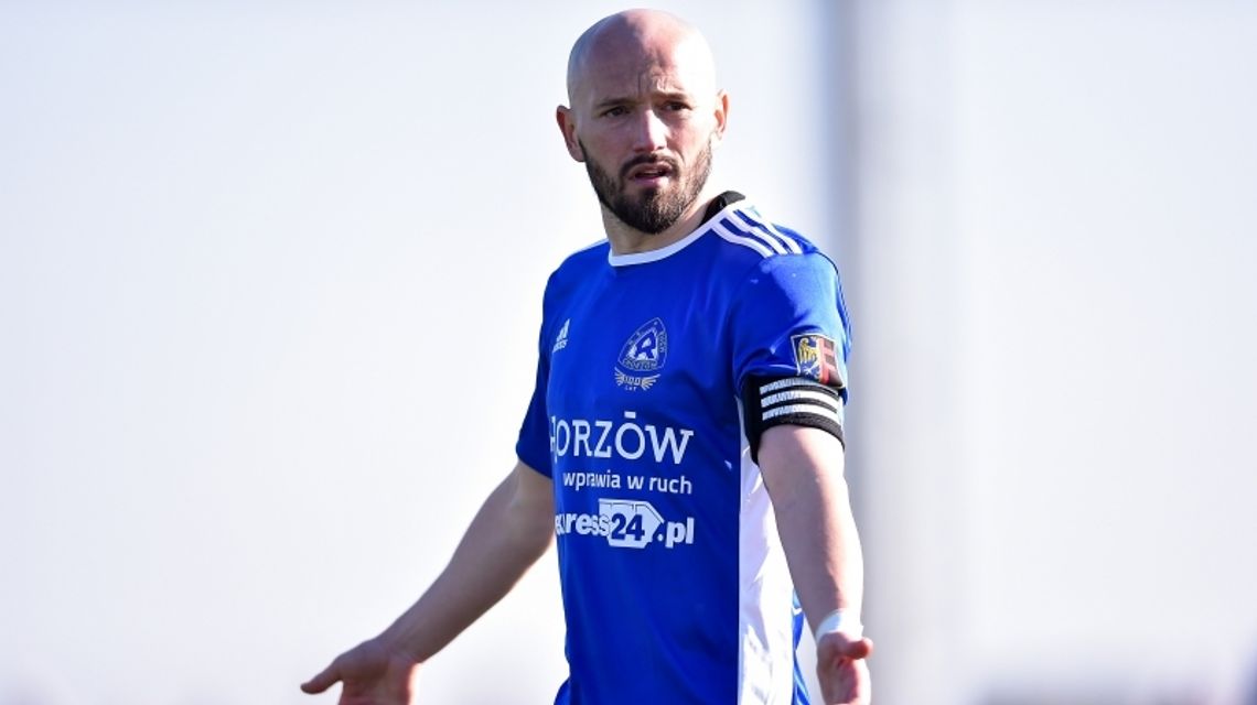 Przyjaciół poznaje się w biedzie