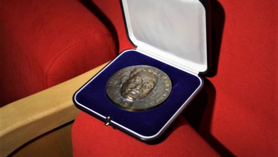 Przyznano medale za zasługi dla miasta Przyznano medale za zasługi dla miasta