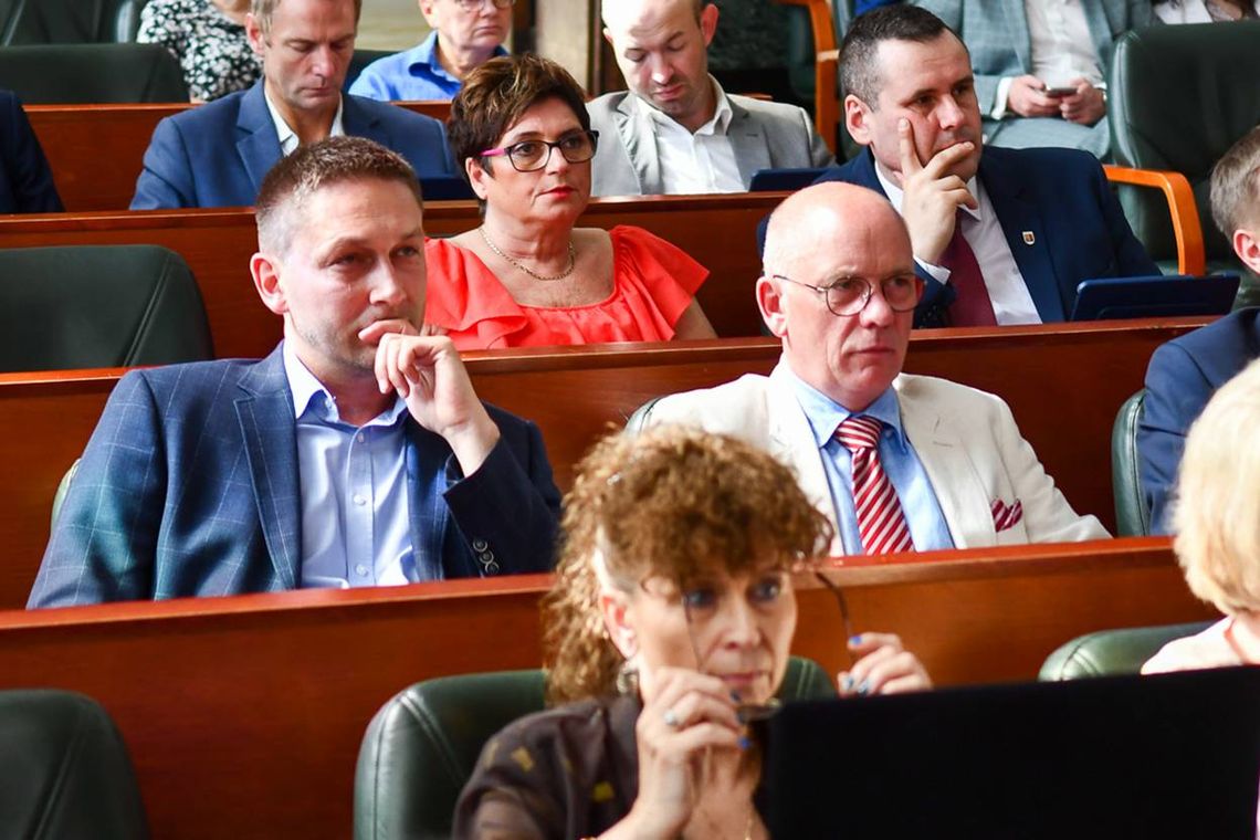 Rada Miasta Chorzów: radny KO składa mandat, kto na jego miejsce? Rada Miasta Chorzów: radny KO składa mandat, kto na jego miejsce?