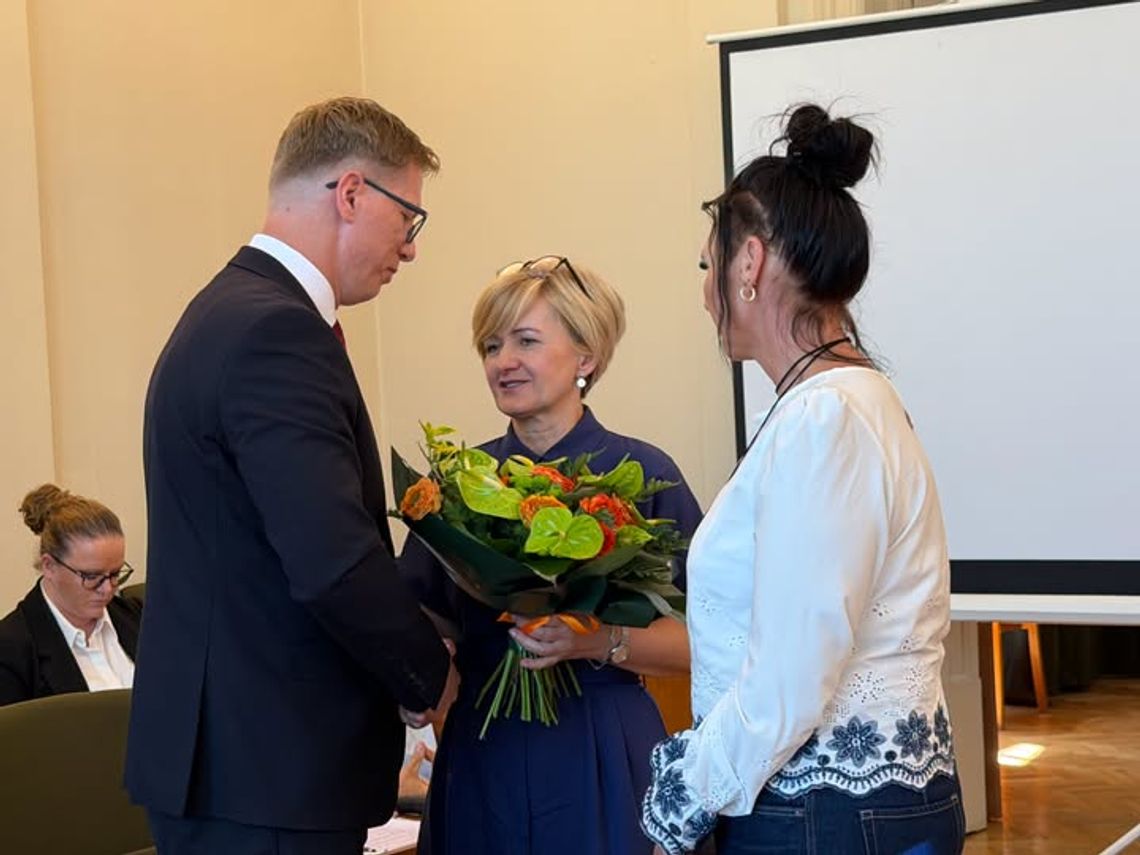 Rada Miejska udzieliła prezydentowi Danielowi Begerowi wotum zaufania i zgodziła się na nowe obligacje