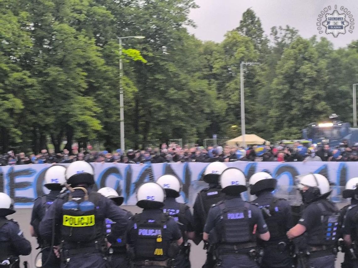 Reprezentacja na Śląskim: 36 tysięcy fanów i udaremniona ustawka kiboli