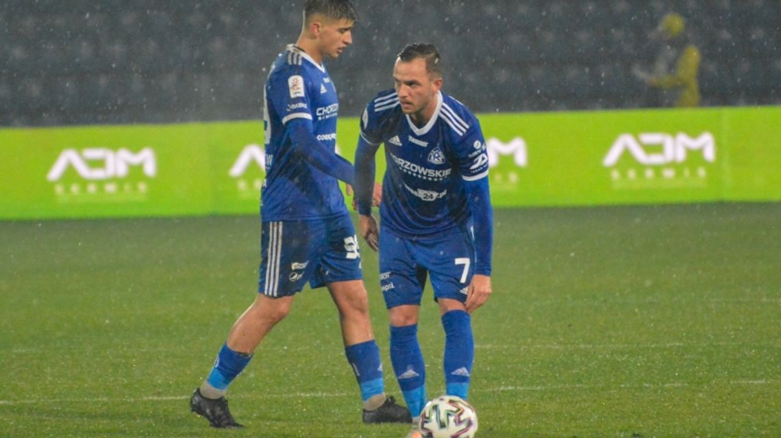 Ruch pokonany przez walczący o utrzymanie GKS Bełchatów. Nieudana końcówka sezonu w wykonianiu "Niebieskich" Ruch pokonany przez walczący o utrzymanie GKS Bełchatów. Nieudana końcówka sezonu w wykonianiu "Niebieskich"