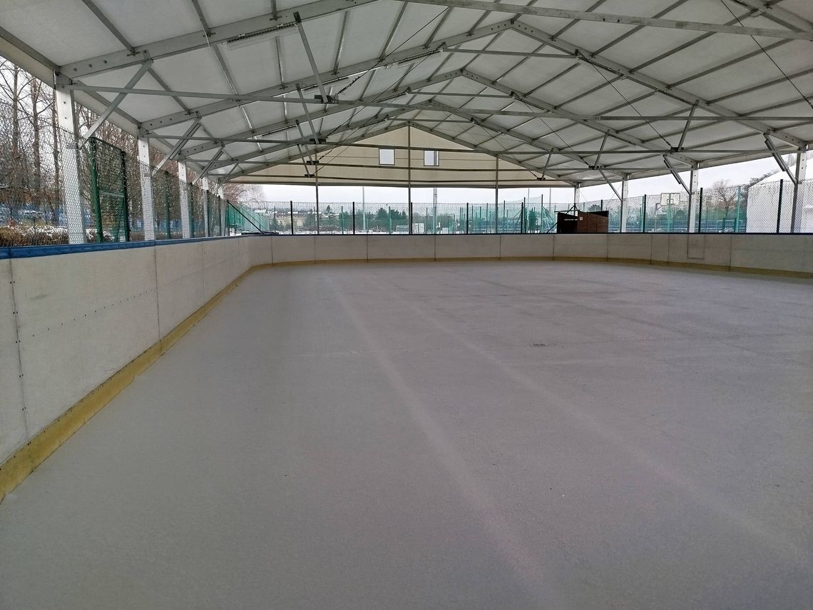 Rusza lodowisko na Skałce. Już w sobotę przyjdź się poślizgać w Świętochłowicach Rusza lodowisko na Skałce. Już w sobotę przyjdź się poślizgać w Świętochłowicach