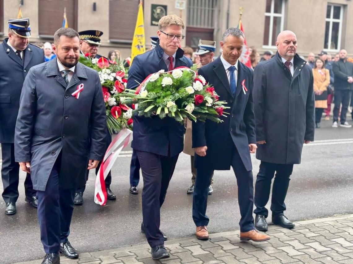 Samorządowcy ponad podziałami świętowali Dzień Niepodległości w Świętochłowicach Samorządowcy ponad podziałami świętowali Dzień Niepodległości w Świętochłowicach