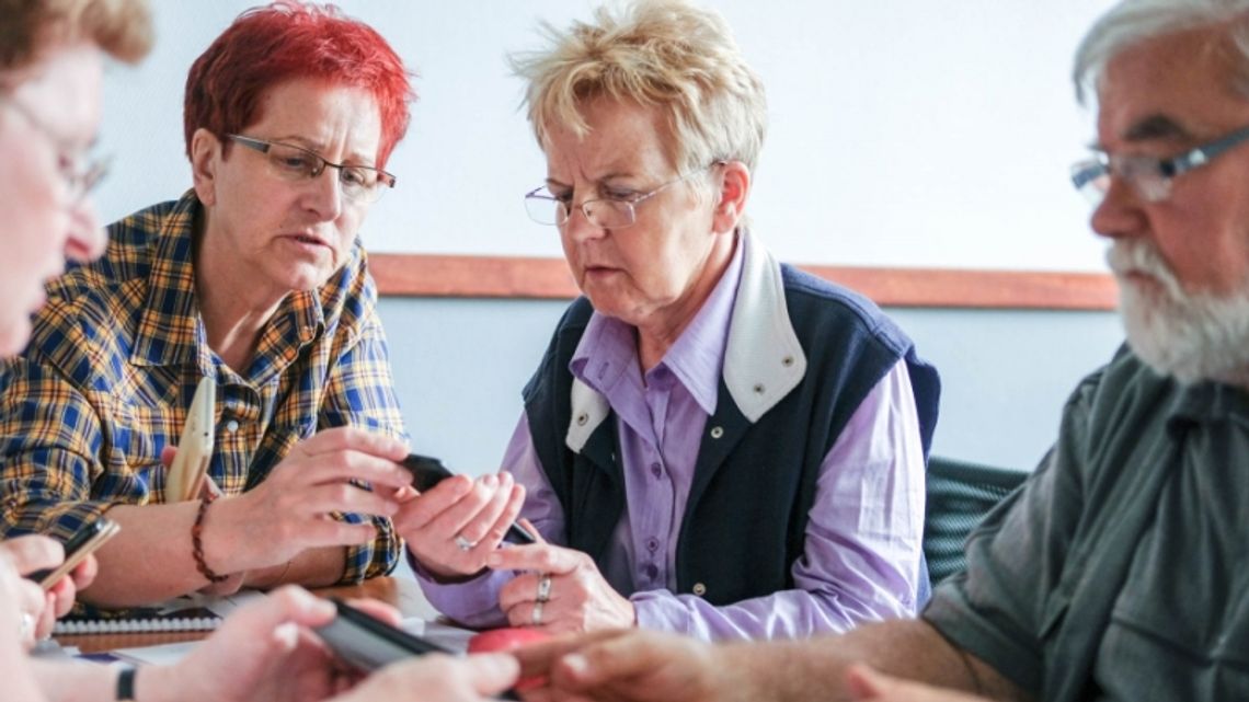 Senior znaczy szacunek Senior znaczy szacunek