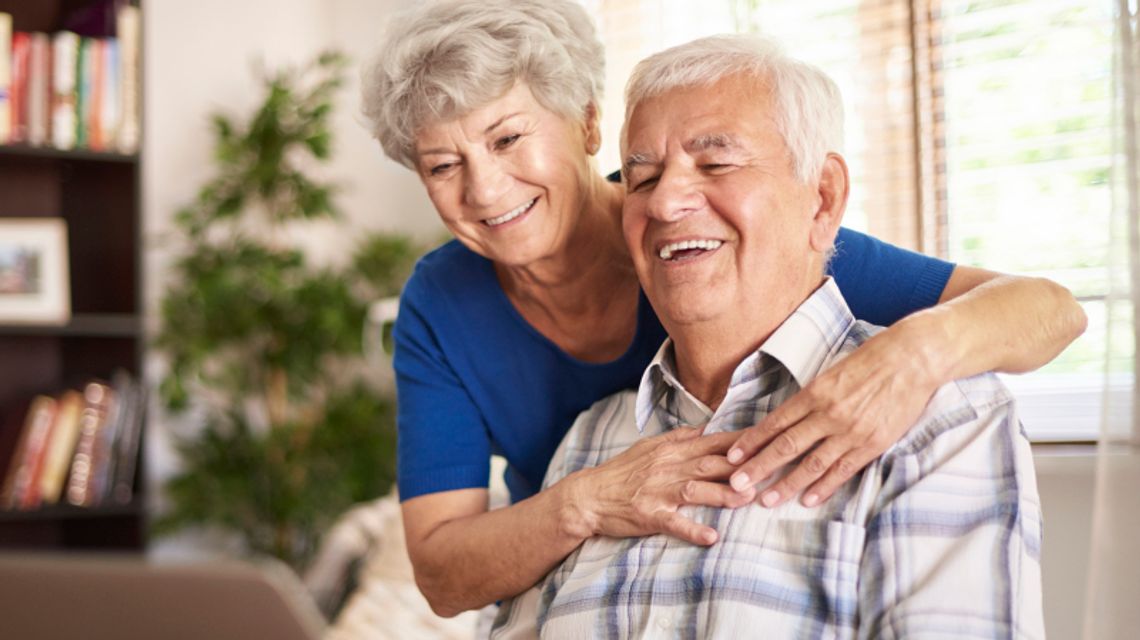 Seniorzy coraz bardziej cyfrowi – już trzy czwarte z nich otrzymuje świadczenia z ZUS na konto Seniorzy coraz bardziej cyfrowi – już trzy czwarte z nich otrzymuje świadczenia z ZUS na konto