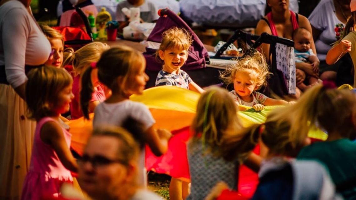 Seniorzy i maluchy rozpoczynają przygodę!