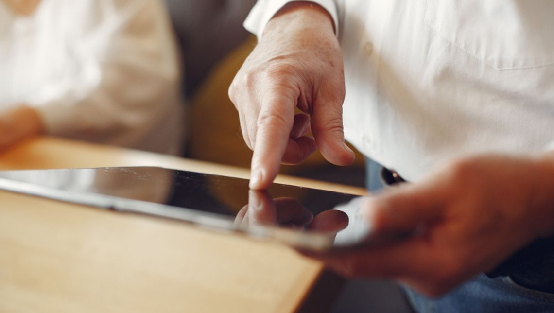 Seniorzy wracają do sieci