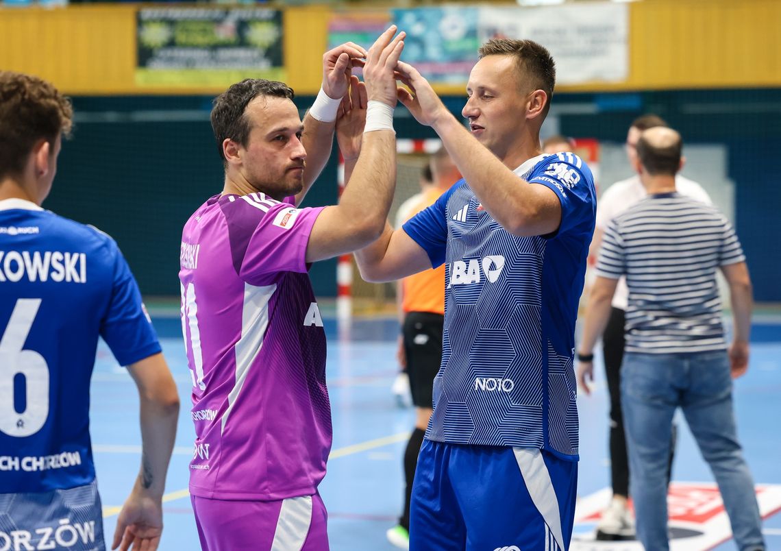 Sensacyjny remis wywalczony w starciu z Rekordem! Niebiescy mają pierwszy punkt po powrocie do elity