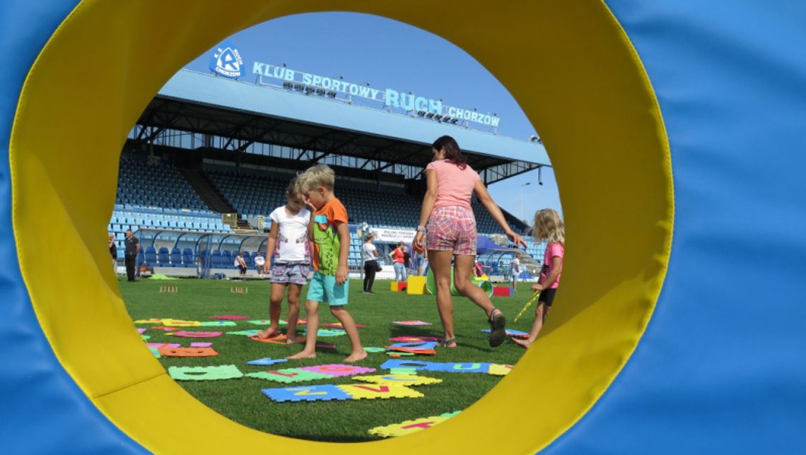 Śniadanie na trawie stadionu przy ul. Cichej coraz bliżej... Śniadanie na trawie stadionu przy ul. Cichej coraz bliżej...