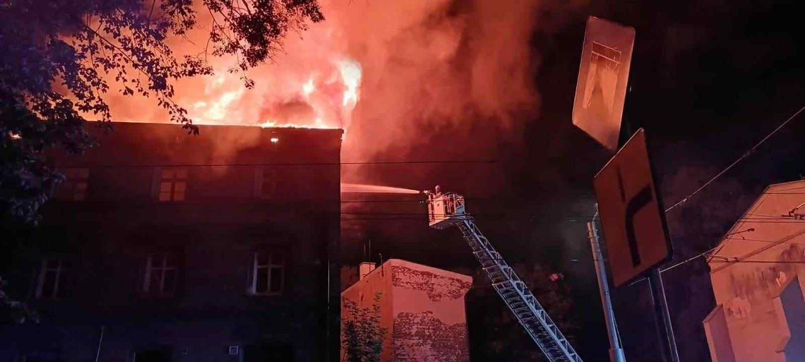 Sobotni pożar to prawdopodobnie wynik podpalenia. Zatrzymany został mężczyzna