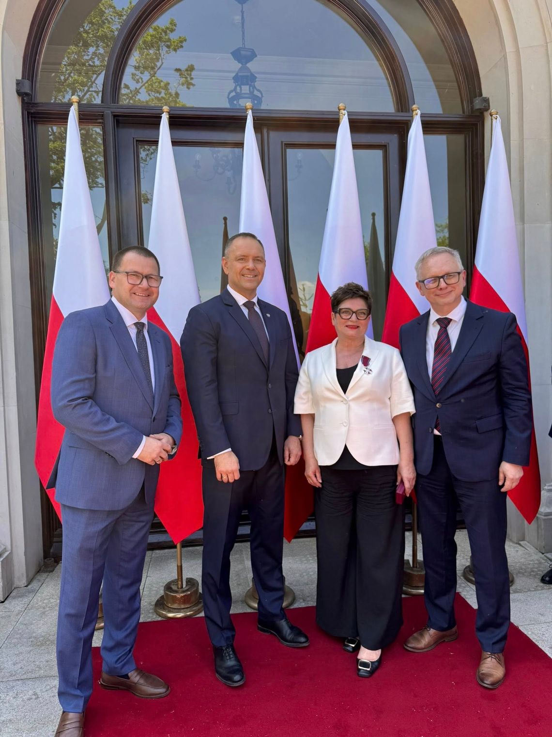 Srebrny Krzyż Zasługi dla radnej Chorzowa Bernadety Biskup Srebrny Krzyż Zasługi dla radnej Chorzowa Bernadety Biskup