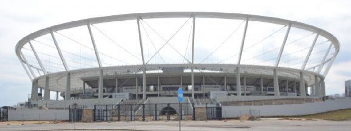 Stadion Śląski rezygnuje z hybrydy. "Jest niebezpieczna"