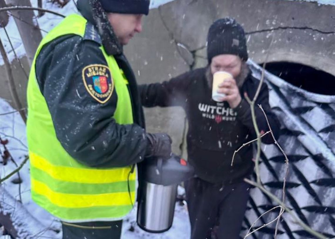 Straż Miejska w Świętochłowicach kontroluje miejsca przebywania osób bezdomnych