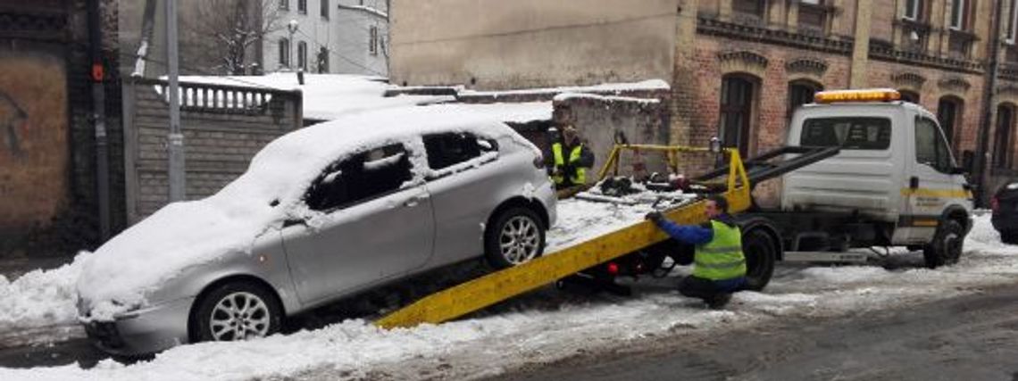 Strażnicy odholowali pierwsze pojazdy