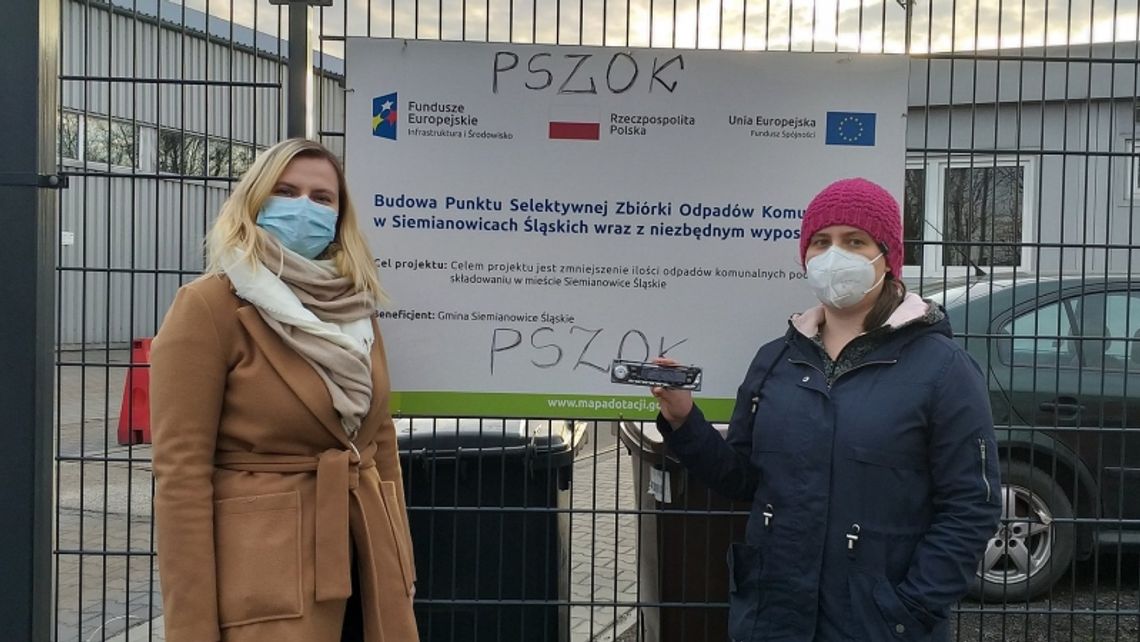 Studentki WSB walczą z elektrośmieciami 