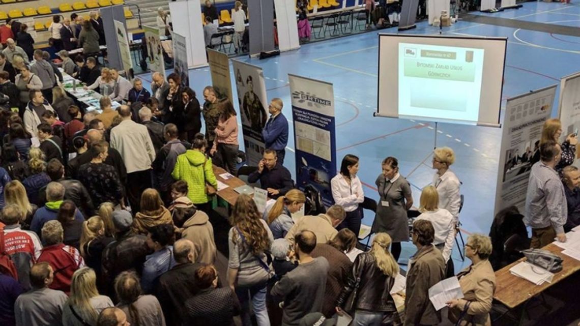 Tłumy na Targach Pracy Tłumy na Targach Pracy