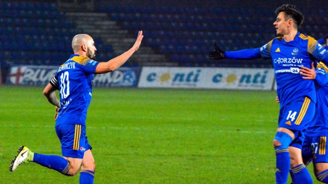 Trzynaste ligowa wygrana "Niebieskich" [zdjęcia]